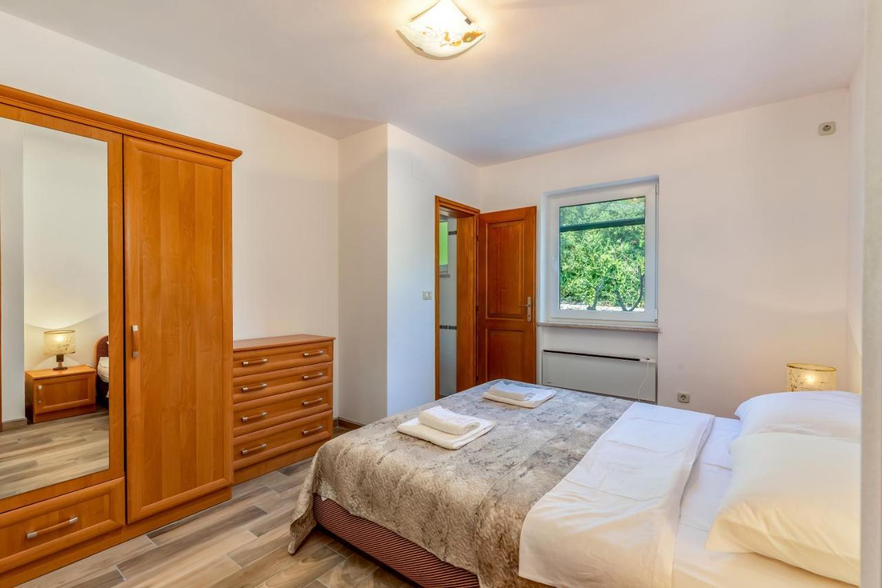 Villa Rea Brseč Екстериор снимка